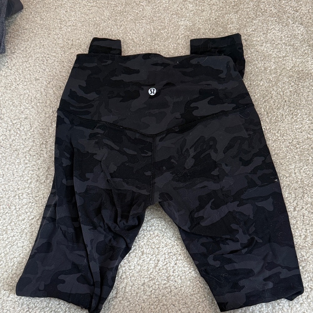 Lululemon align black and grey camo womens size 4